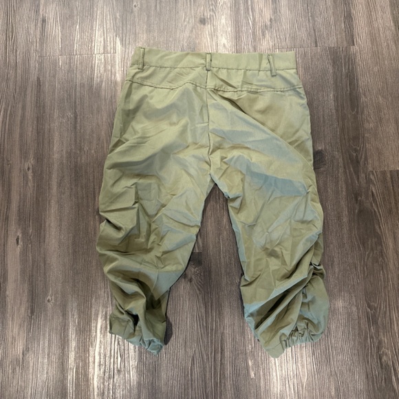Capri Pants - S - Picture 3 of 4